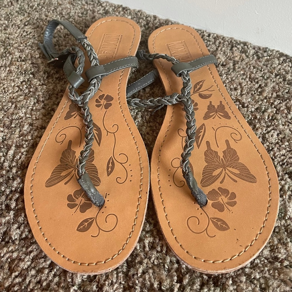 Mix No 6, Sandals
